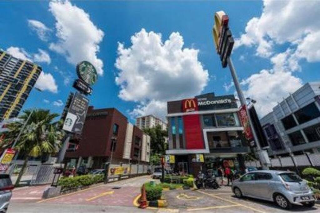 Cozy Mayfair Homestay Puchong Exterior foto